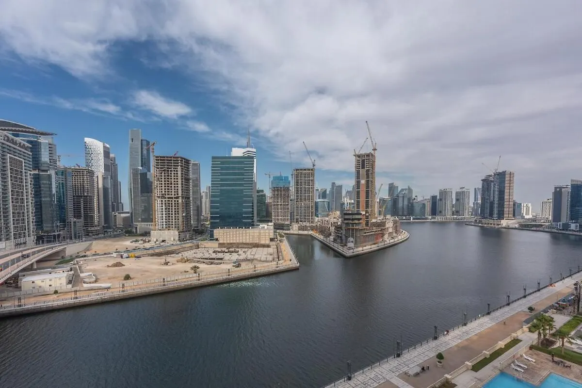 Luxurious 1-Bedroom Apartment At Churchill Tower With A Scenic City View! Dubaï Émirats arabes unis
