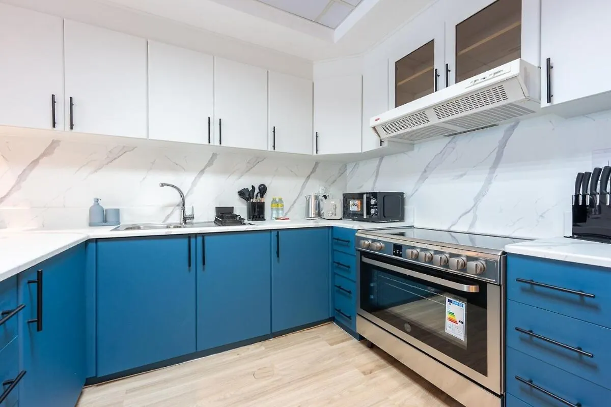 Luxurious 1-Bedroom Apartment At Churchill Tower With A Scenic City View! Dubaï Émirats arabes unis