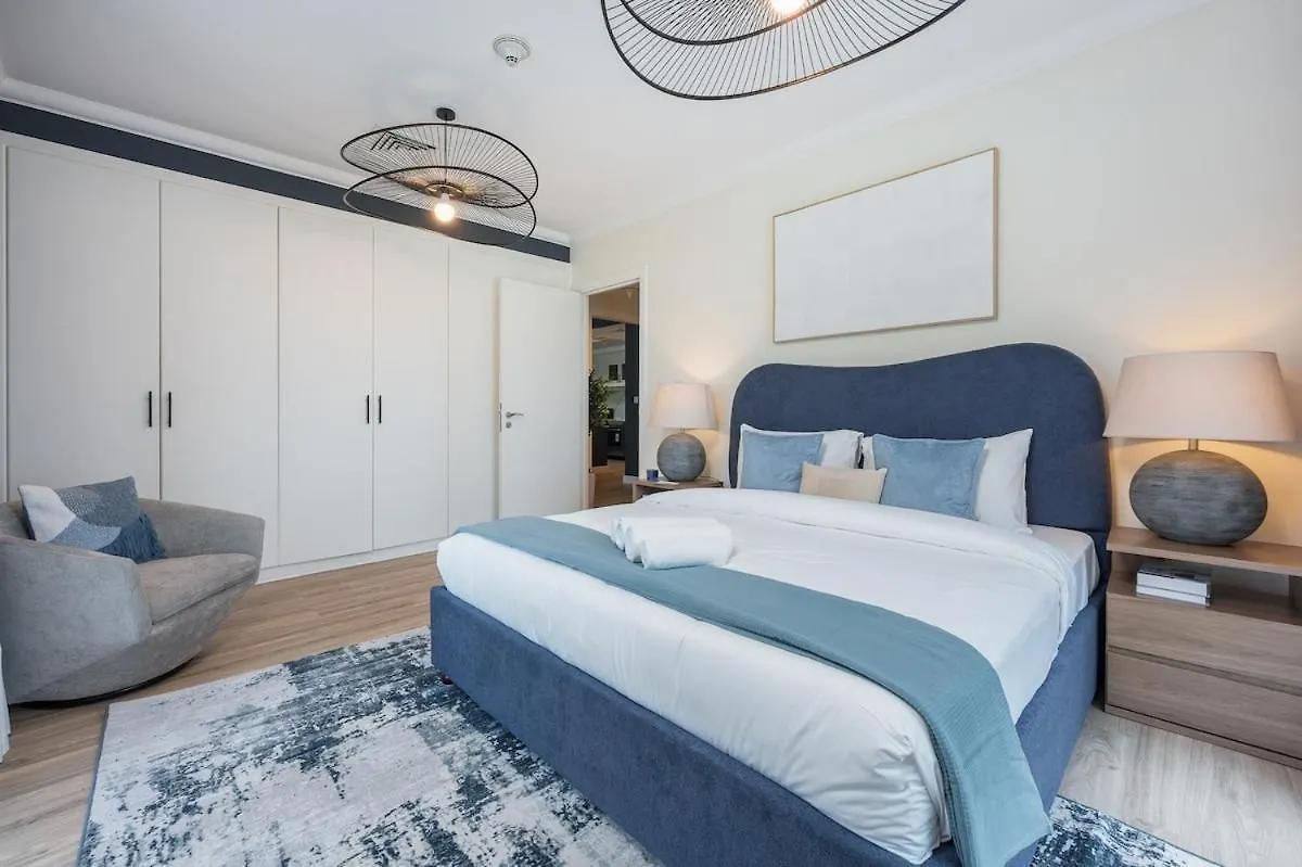 Luxurious 1-Bedroom Apartment At Churchill Tower With A Scenic City View! Dubaï