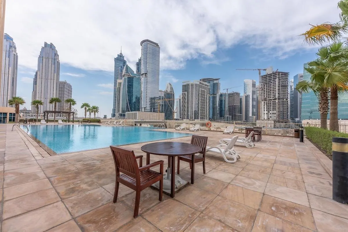 Luxurious 1-Bedroom Apartment At Churchill Tower With A Scenic City View! Dubái Emiratos Árabes Unidos