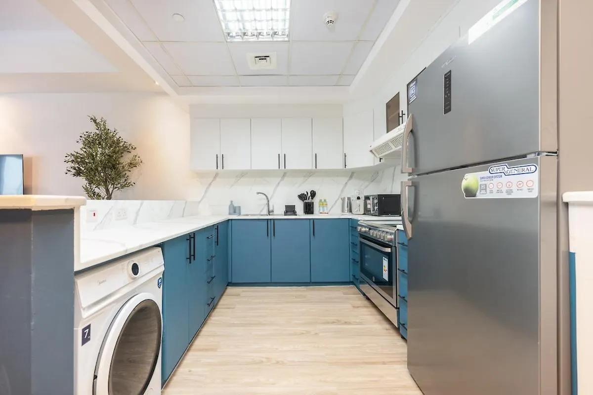 Luxurious 1-Bedroom Apartment At Churchill Tower With A Scenic City View! Dubái